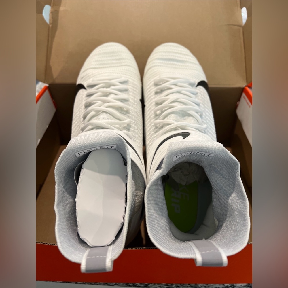 Size 14 Nike Alpha Menace Elite 2 Flyknit White Football Cleats AO3374-101 - Picture 4 of 7
